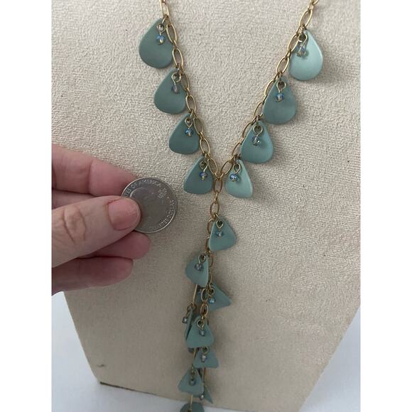 Vintage mint green y drop necklace, gold tone - Picture 2 of 5